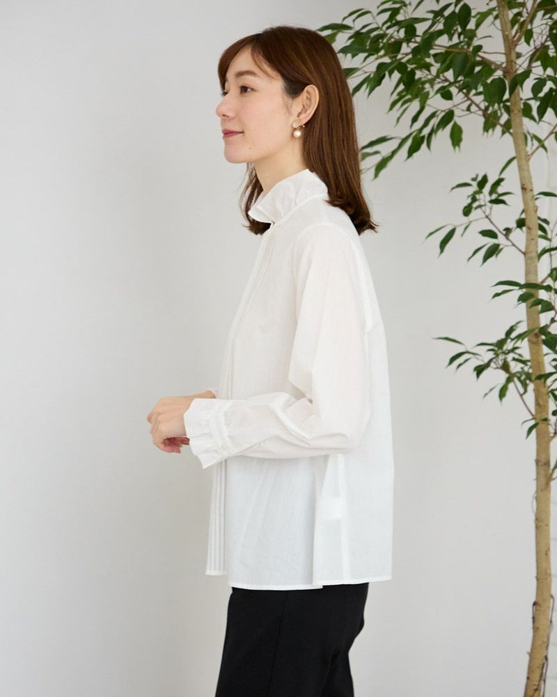 ピコ襟ブラウス