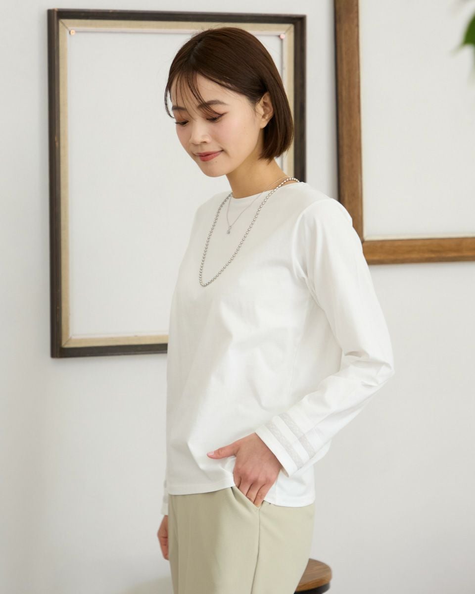 クルーネックプルオーバー