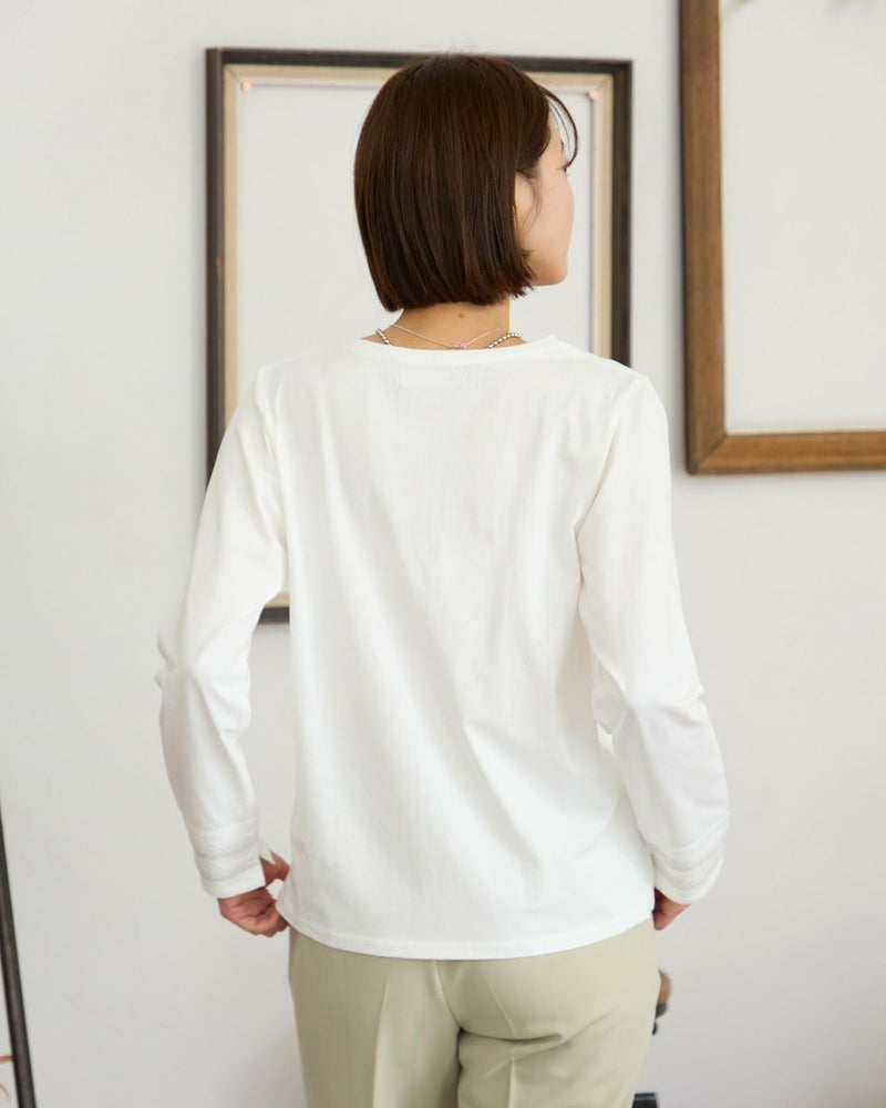 クルーネックプルオーバー