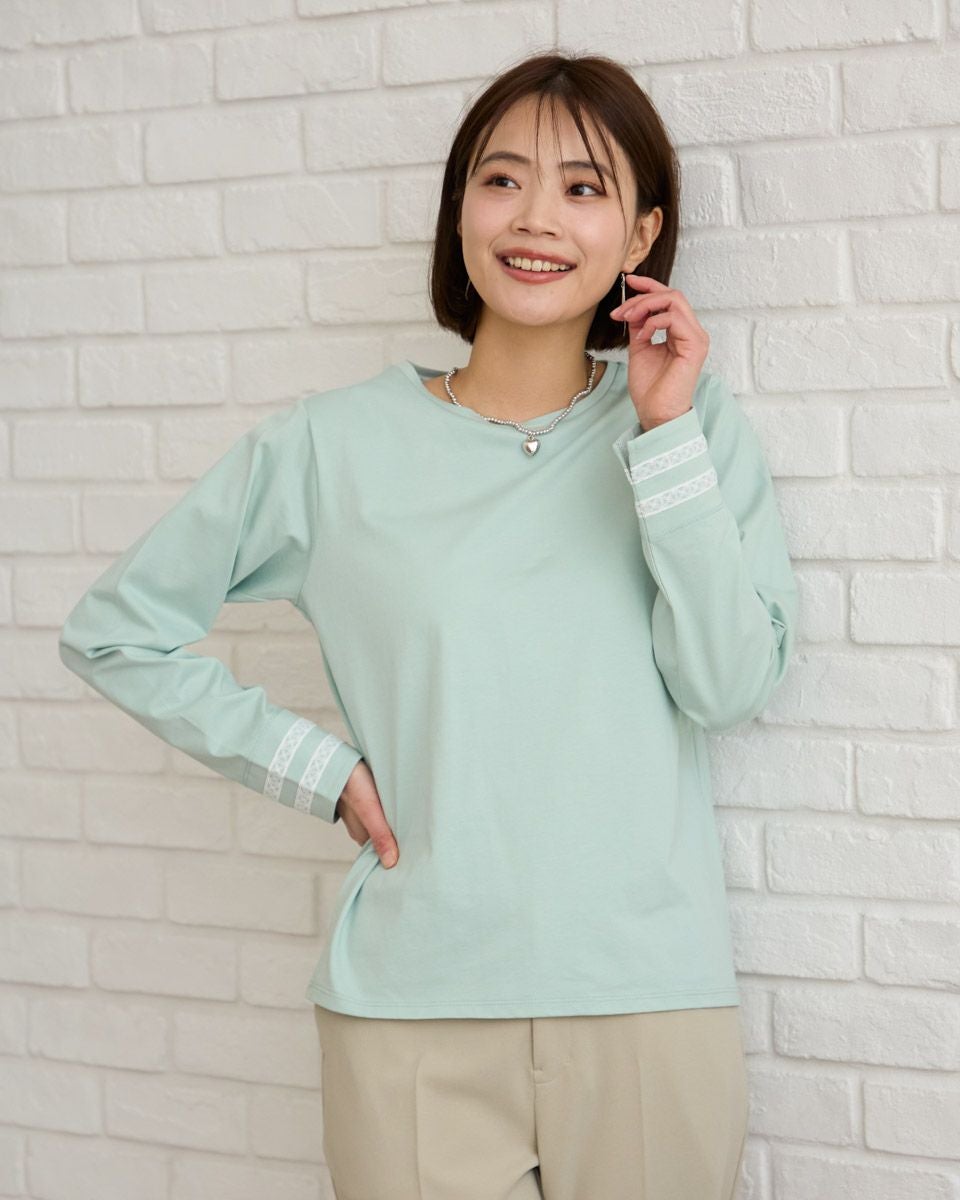 クルーネックプルオーバー