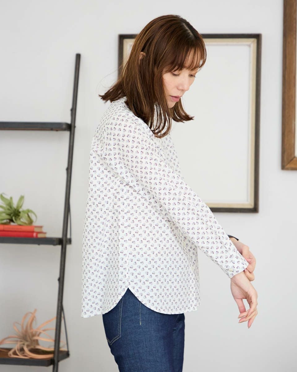 プリントブラウス