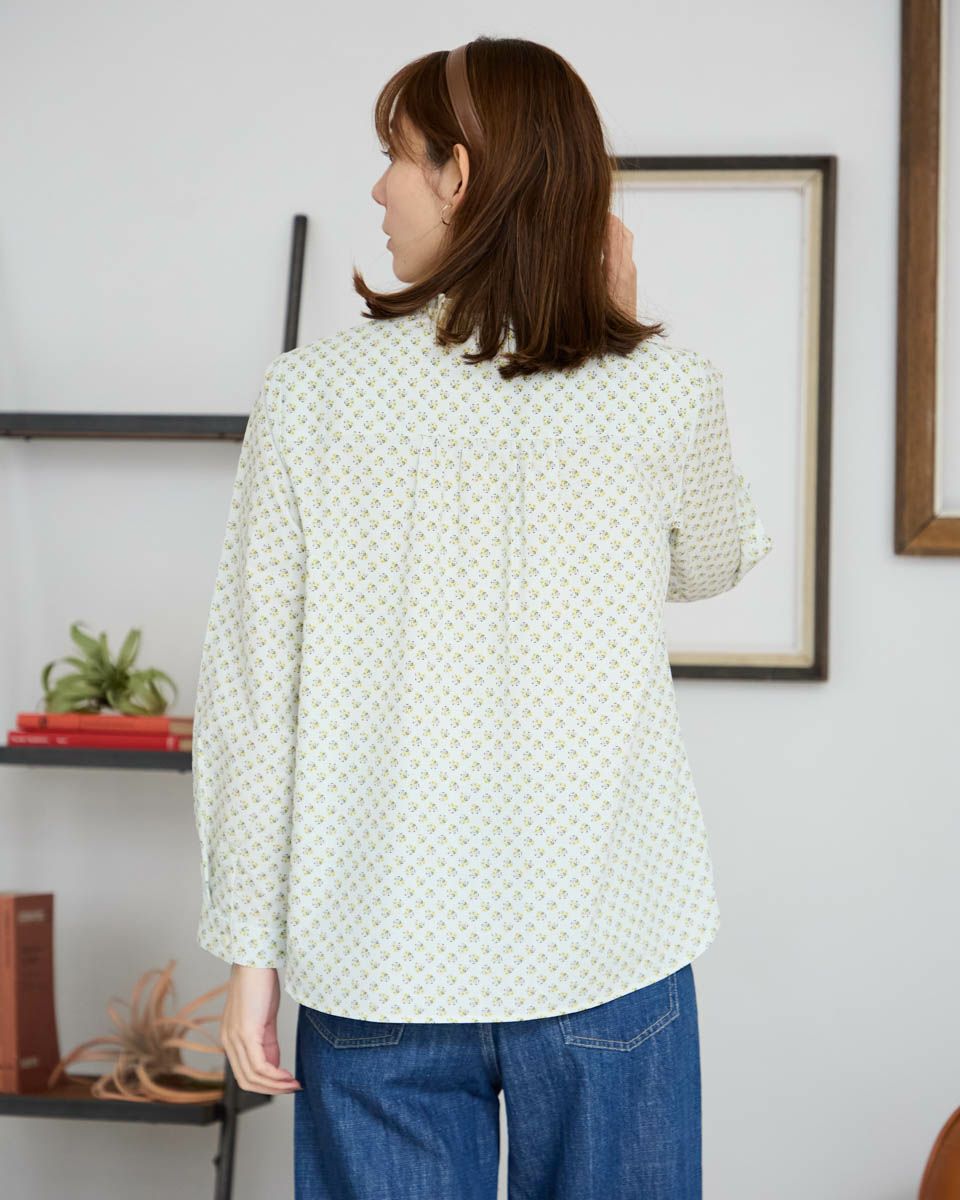 プリントブラウス