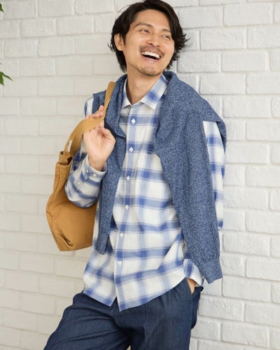 チェックシャツ