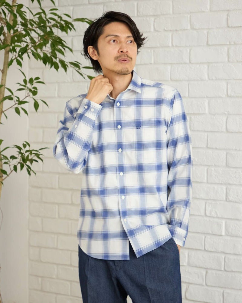 チェックシャツ