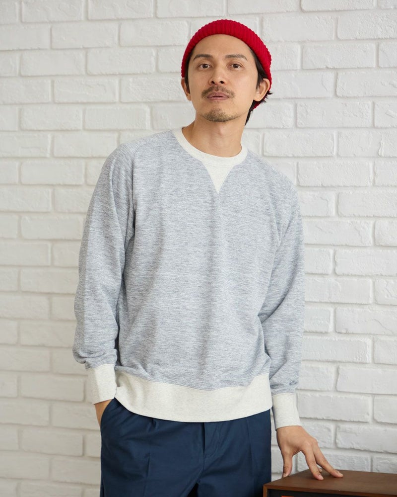 クルーネックスウェット