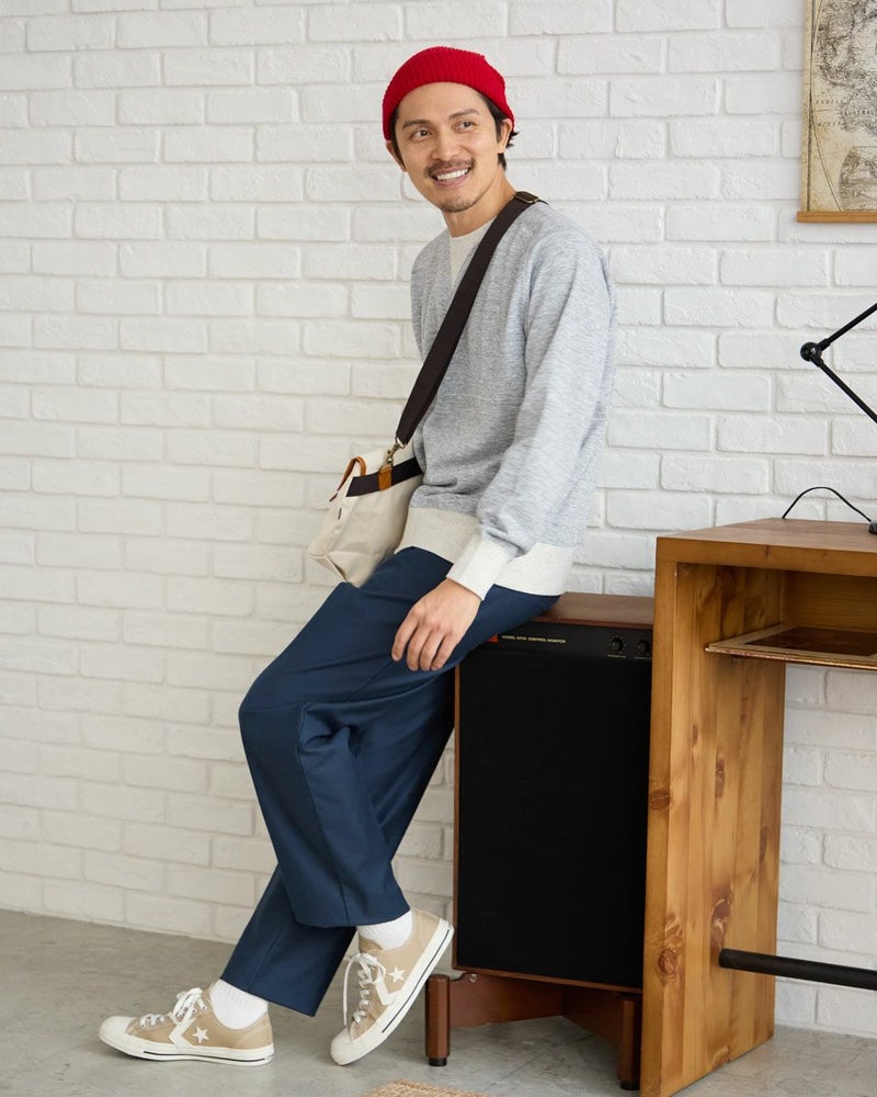 クルーネックスウェット