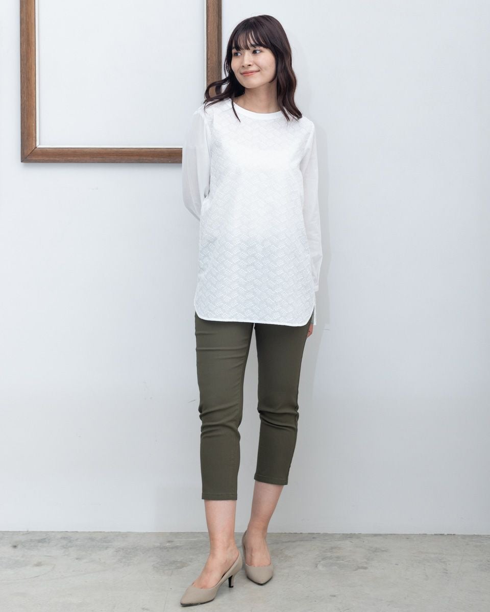 アイレット刺しゅうブラウス