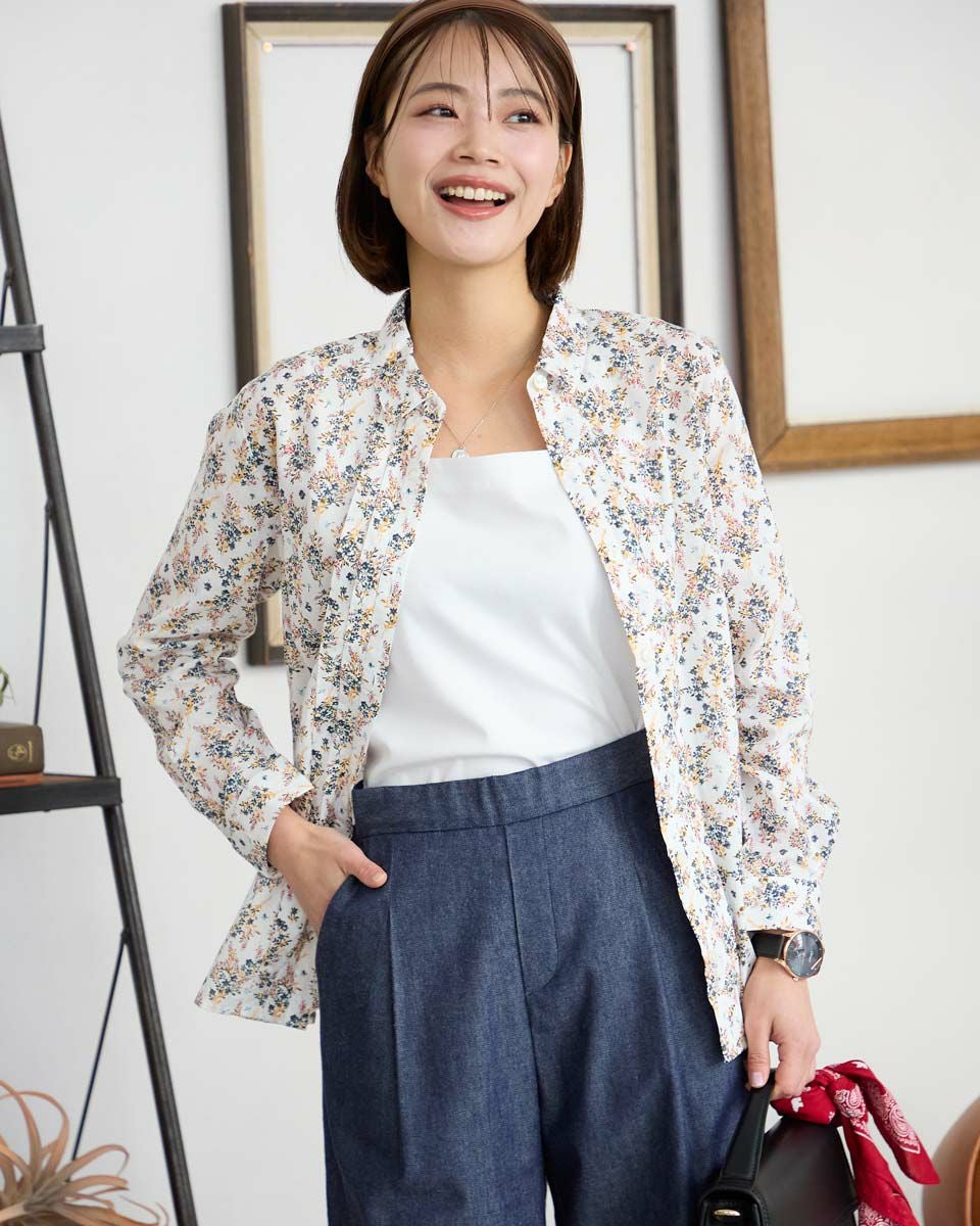 花柄プリントブラウス