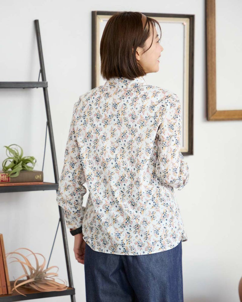 花柄プリントブラウス