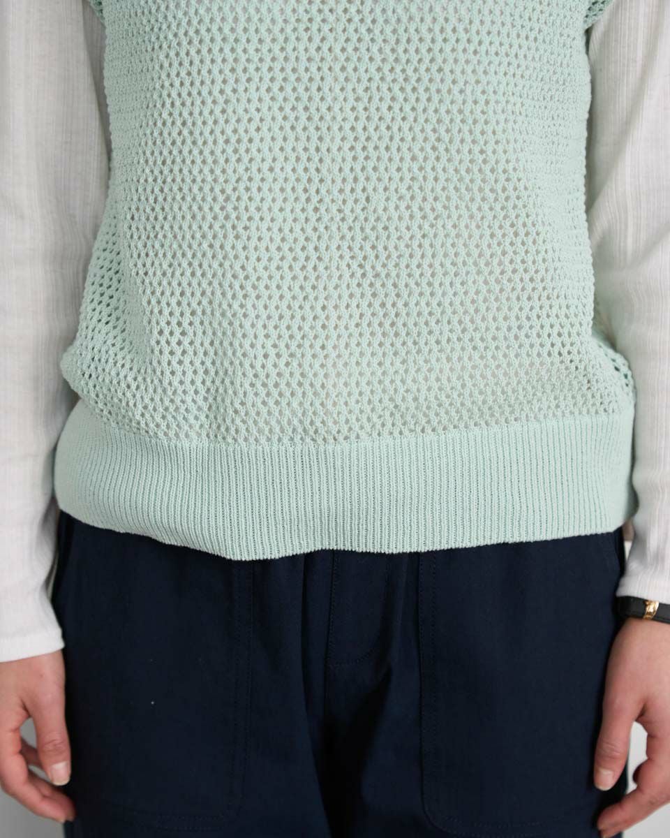 メッシュ編みニットベスト