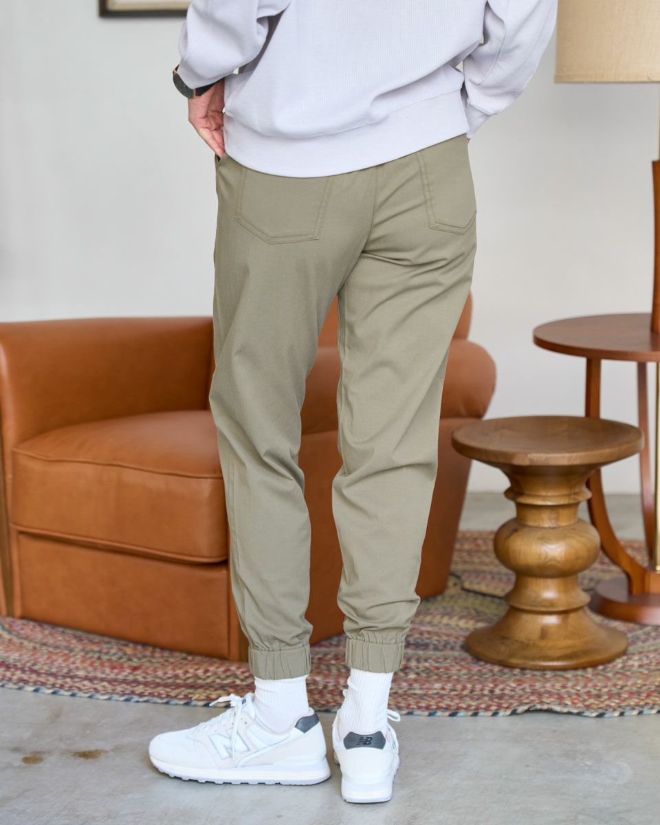 ジョガーパンツ