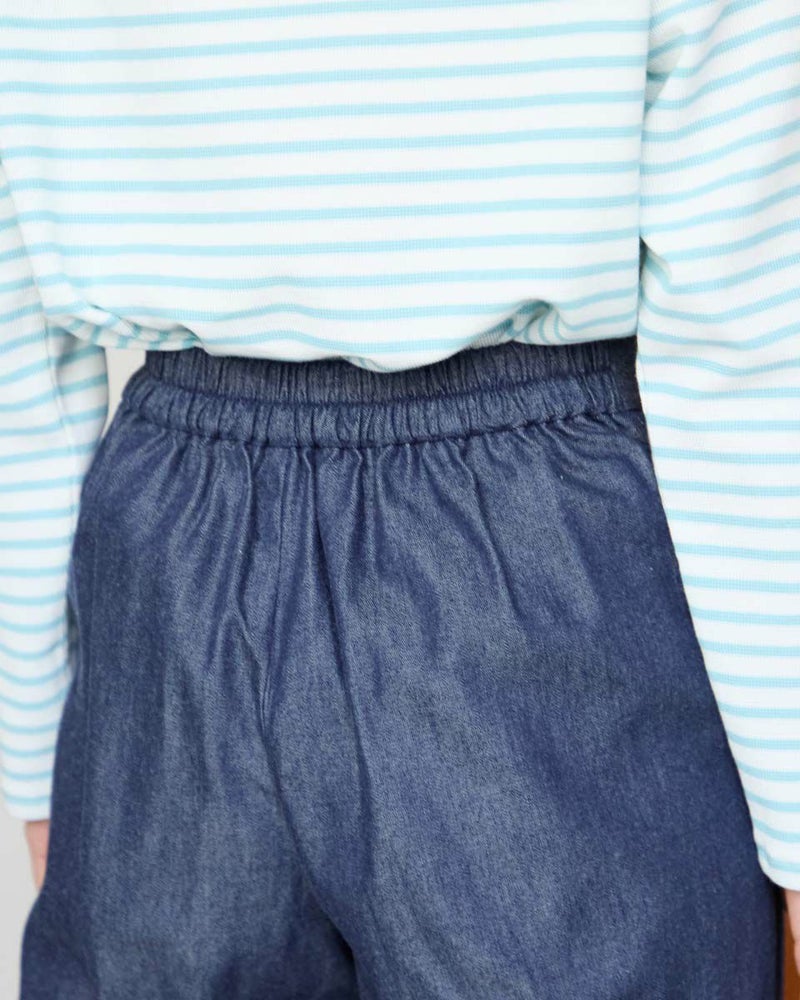 ストレートパンツ