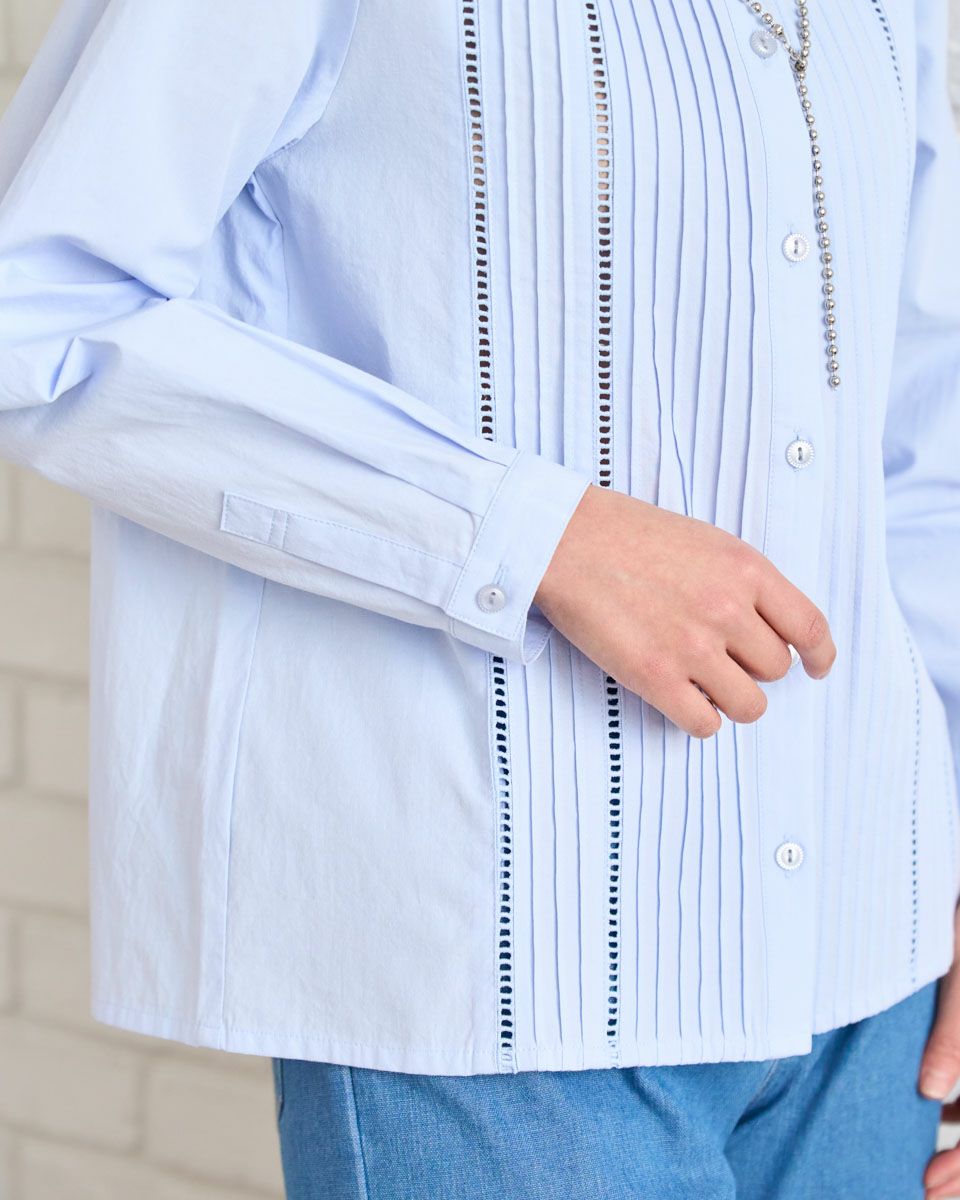 ピンタックシャツ