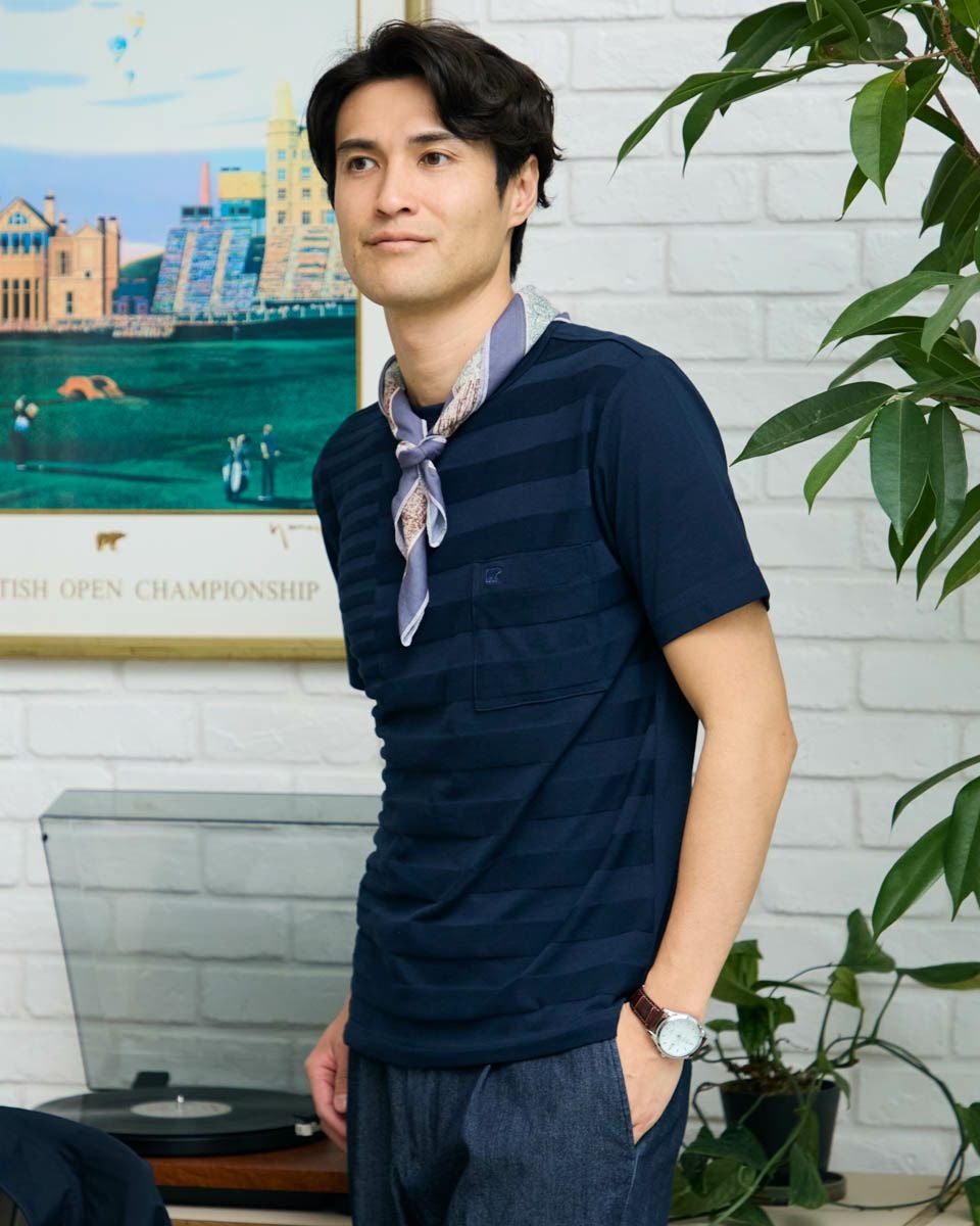 クルーネックTシャツ