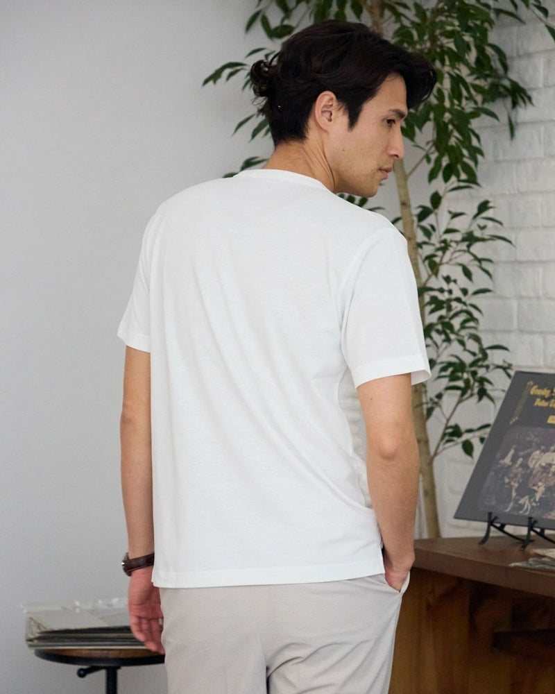 クルーネックTシャツ