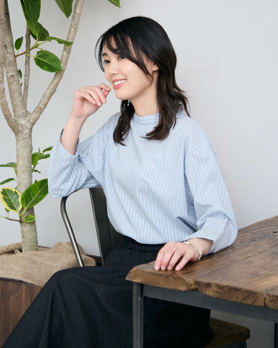 ストライプブラウス