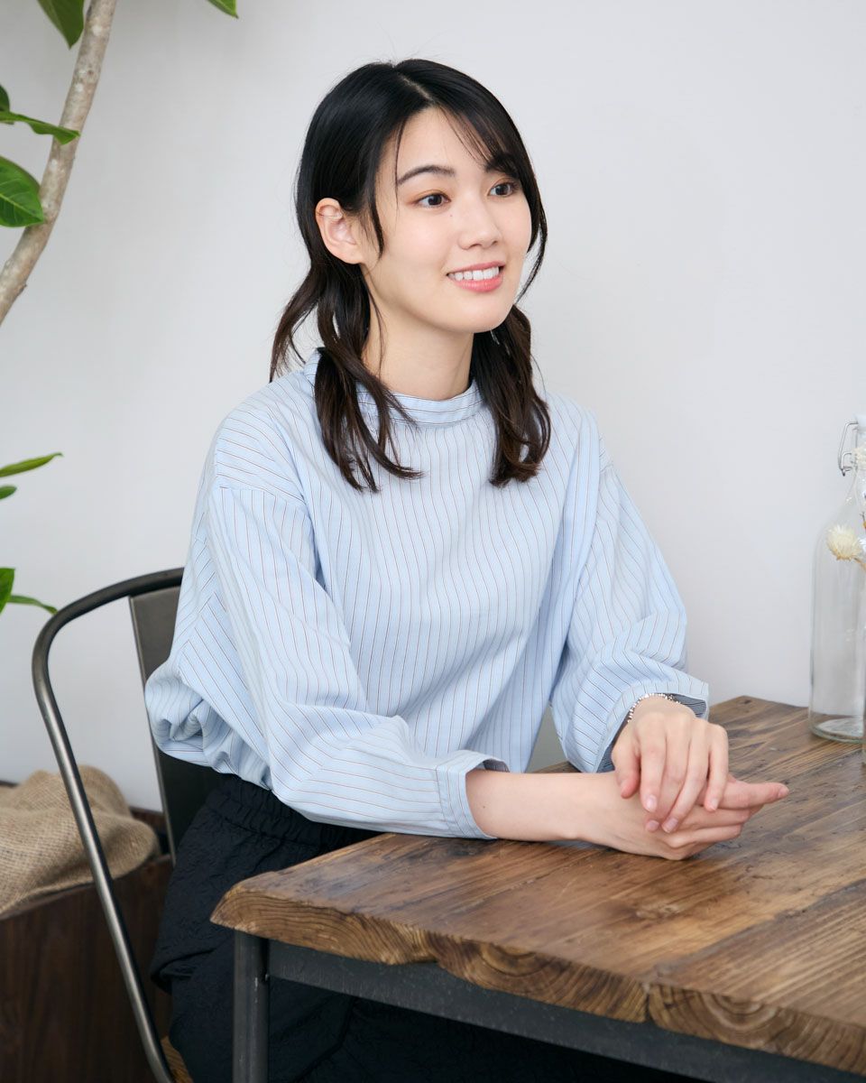 ストライプブラウス