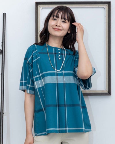 ボタニカル染めチェックブラウス