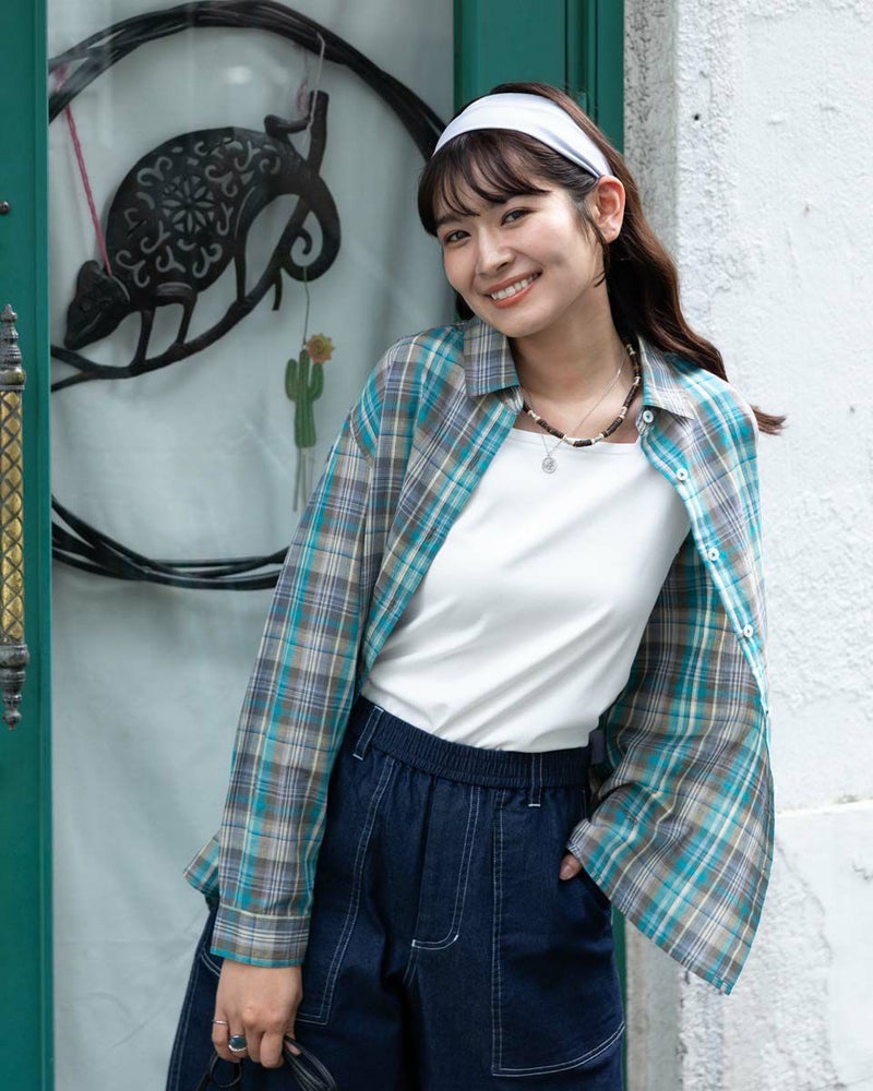 チェックシャツ