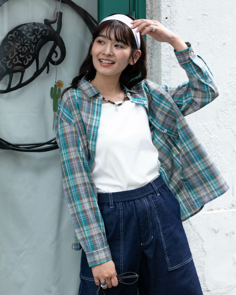 チェックシャツ