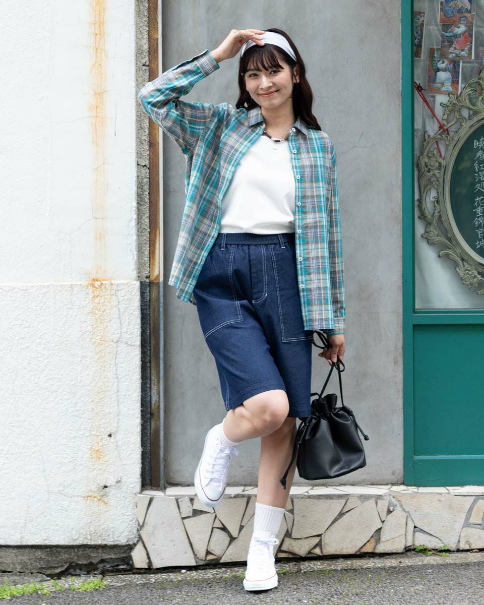 チェックシャツ