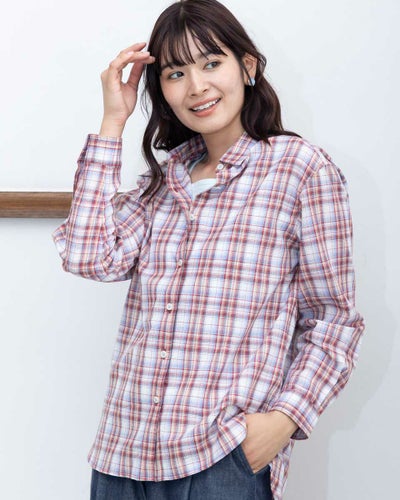 チェックシャツ