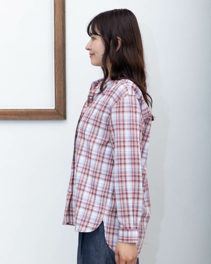 チェックシャツ