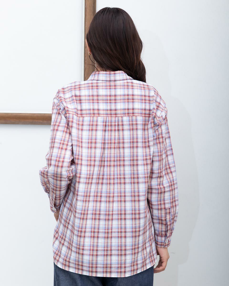 チェックシャツ