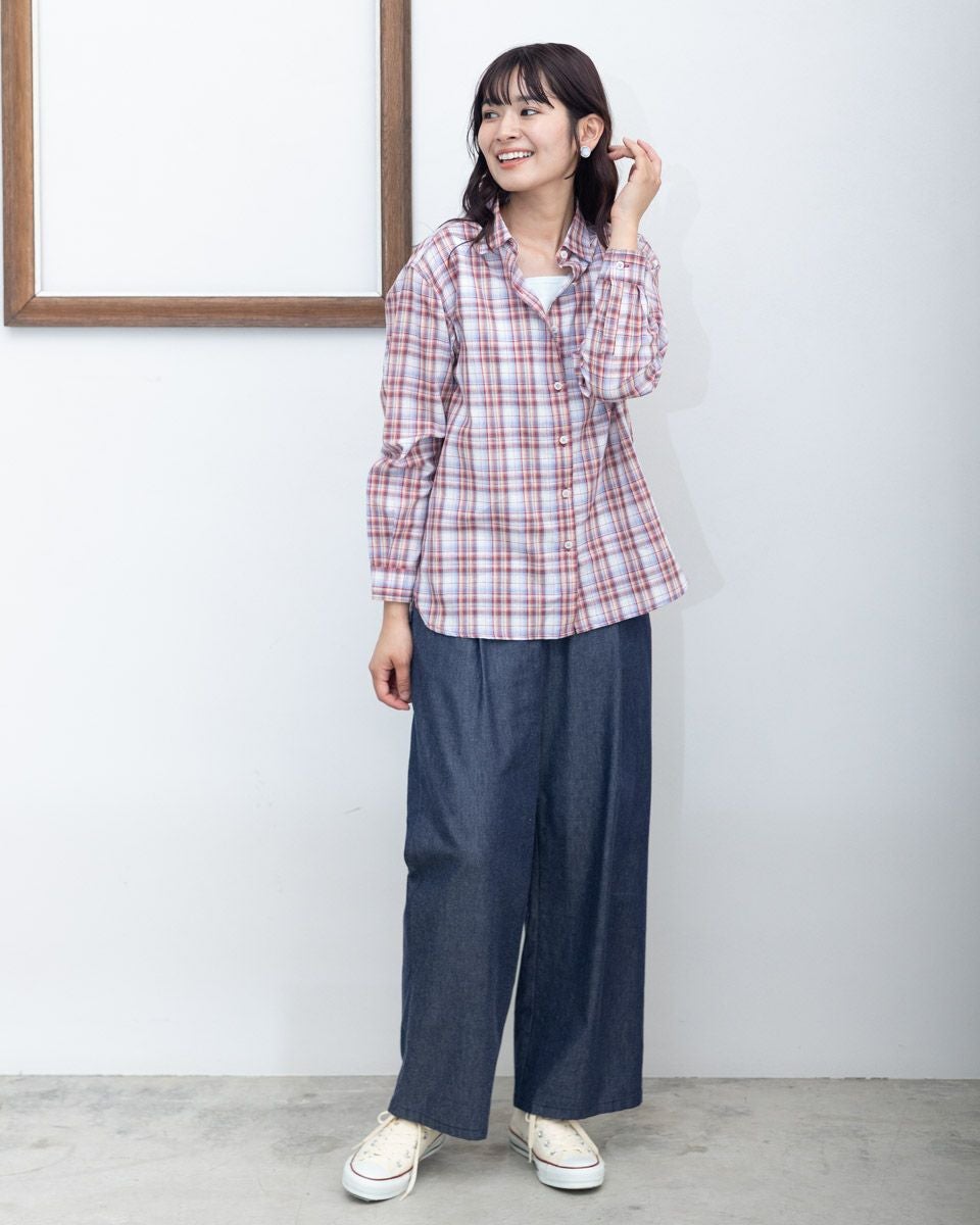 チェックシャツ