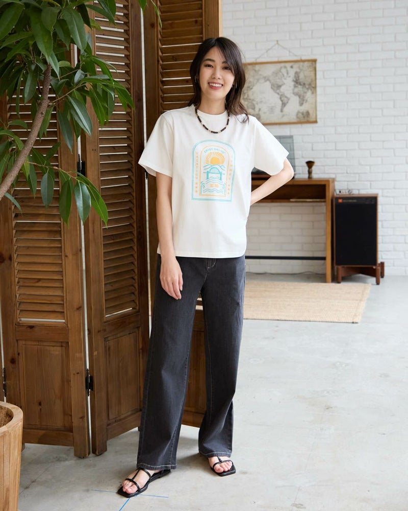 テーパードパンツ