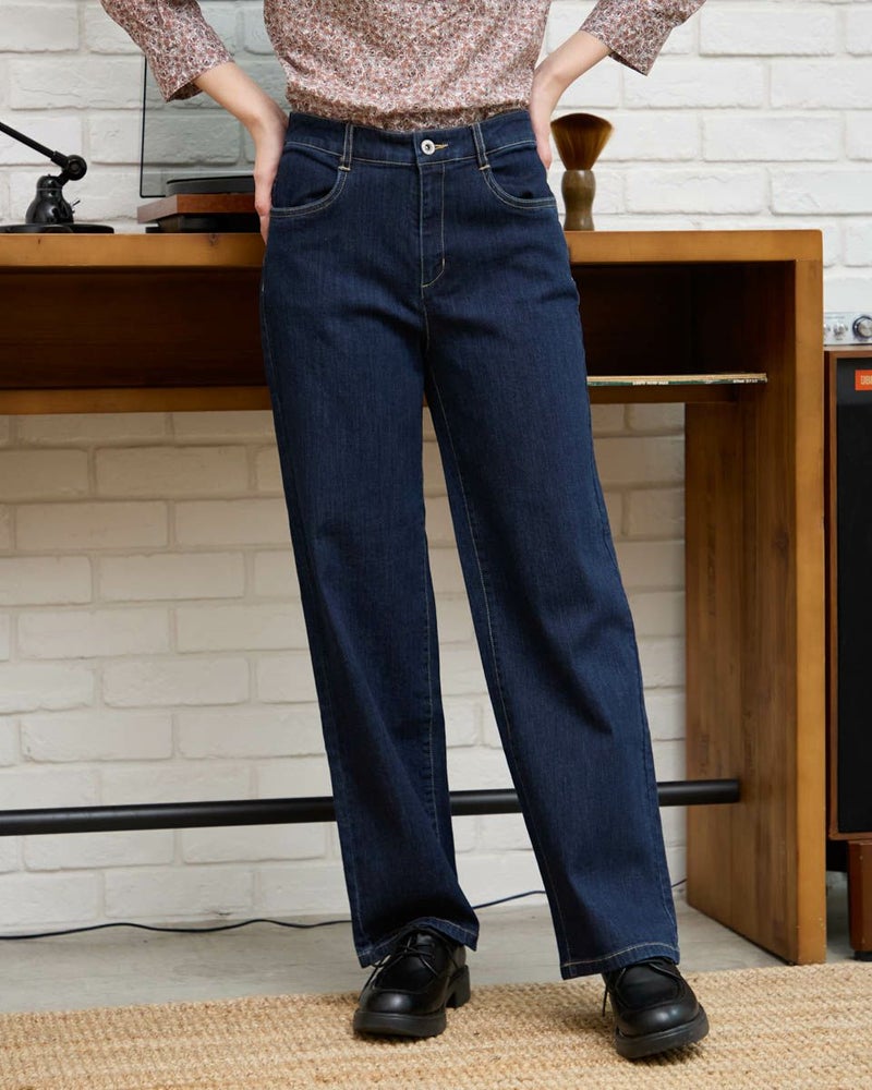 テーパードパンツ