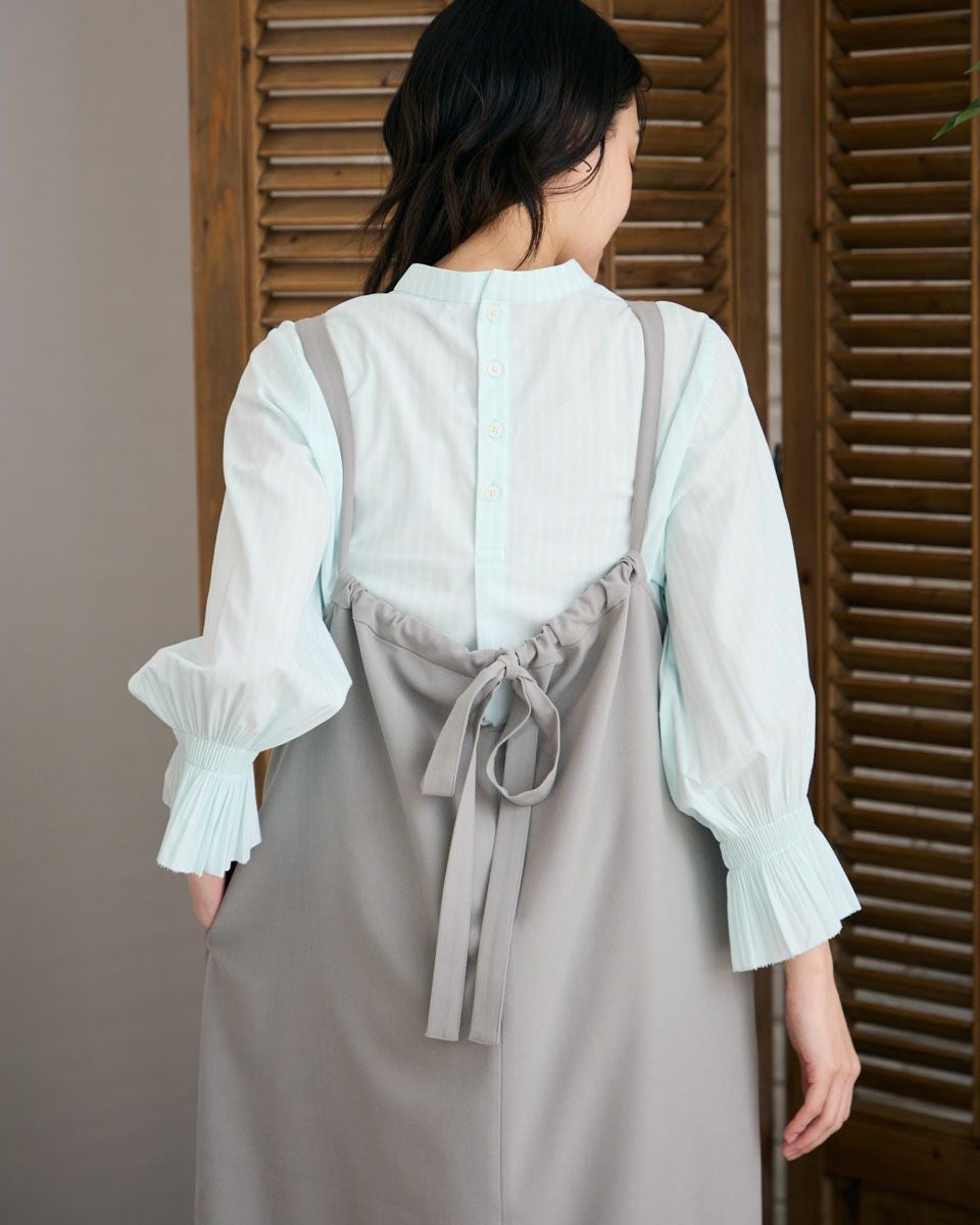 ハイネックブラウス