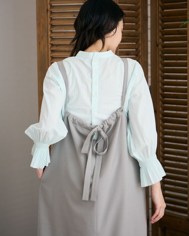 ハイネックブラウス