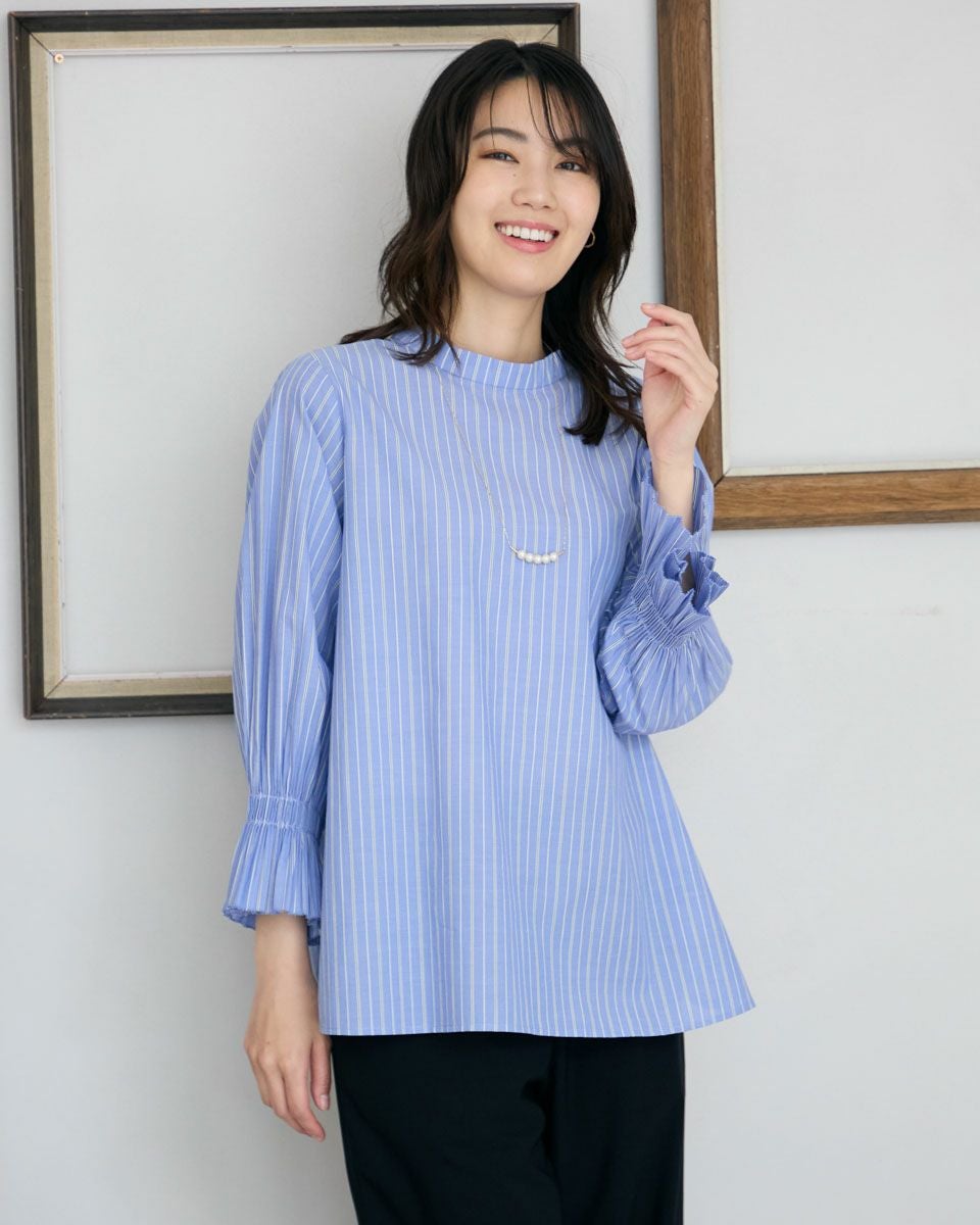 ハイネックブラウス