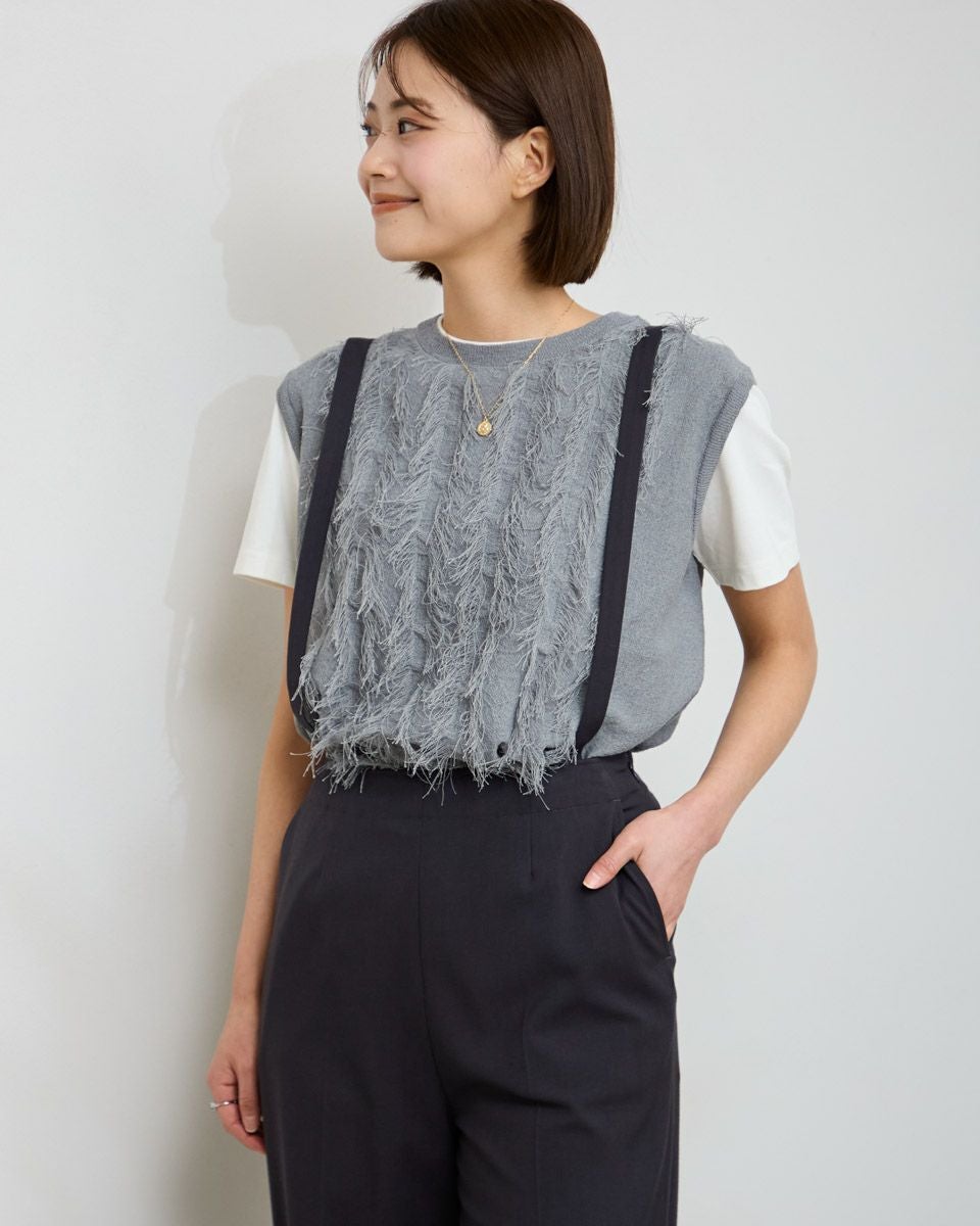 フリンジノースリーブニット