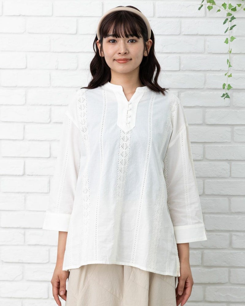 刺しゅうブラウス