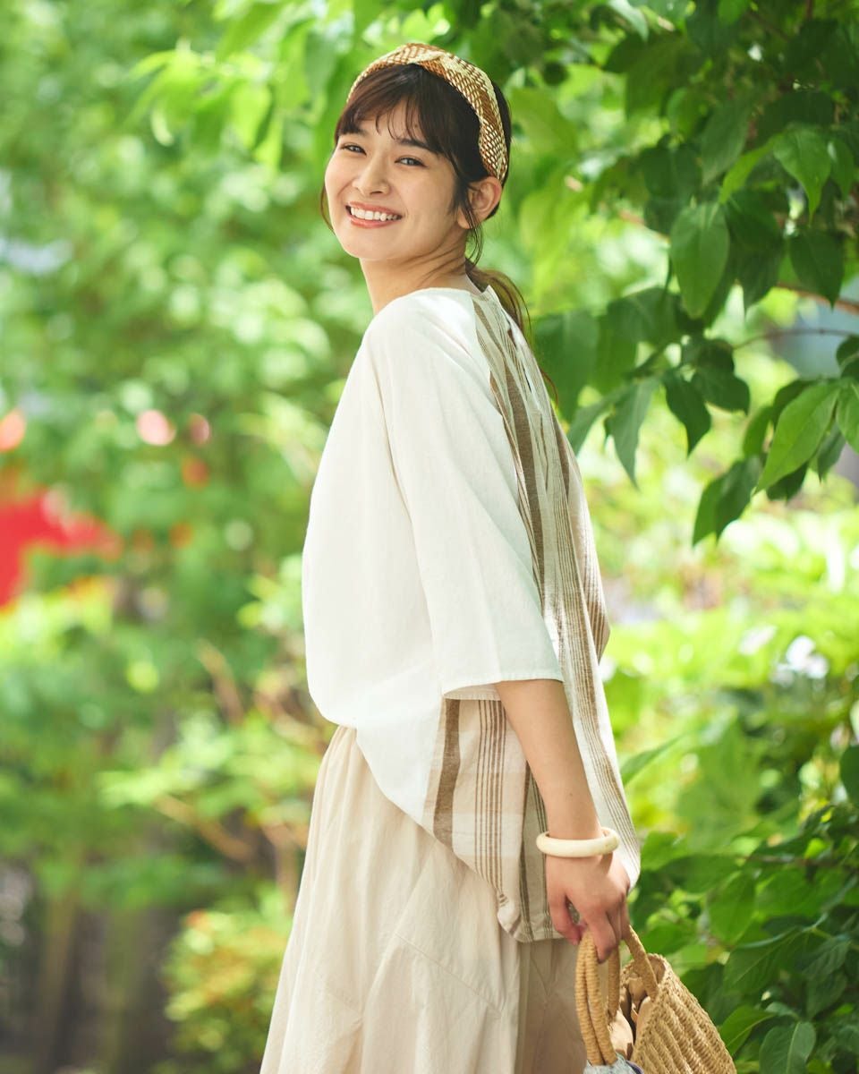 チェック＋無地ブラウス