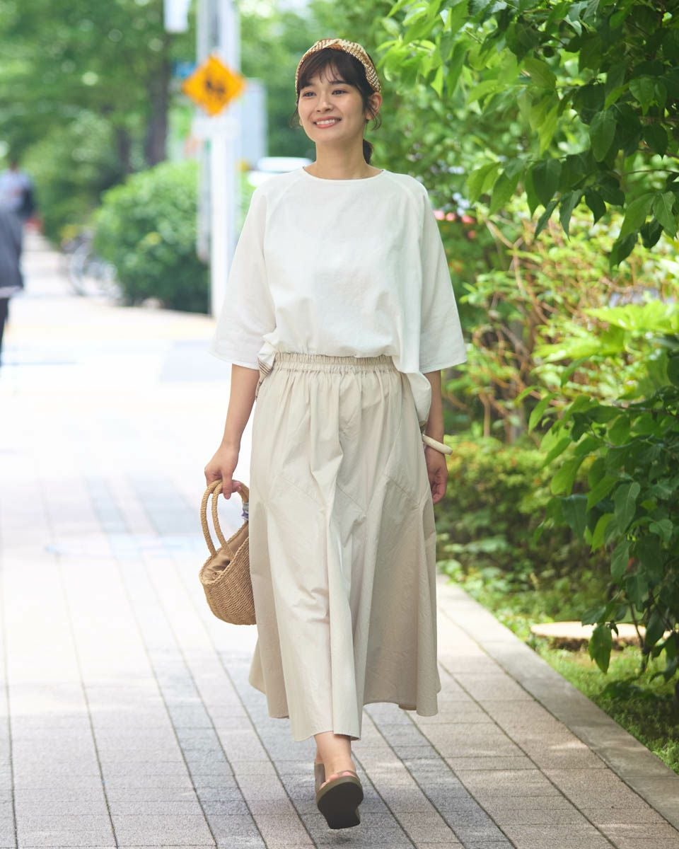 チェック＋無地ブラウス