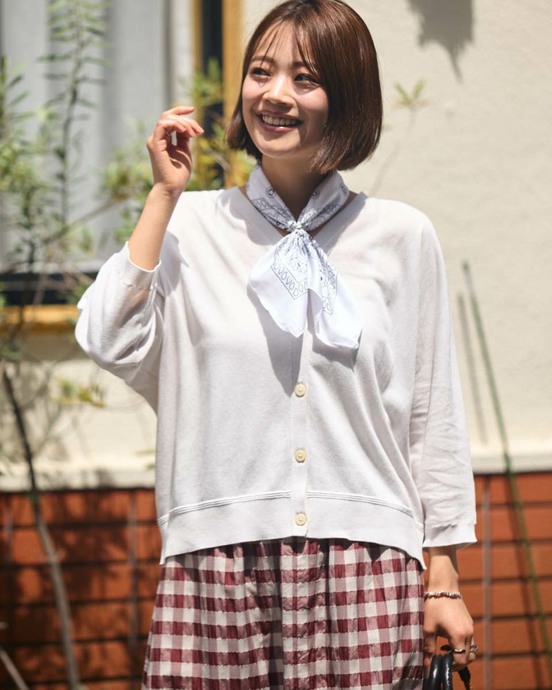 ニットカーディガン