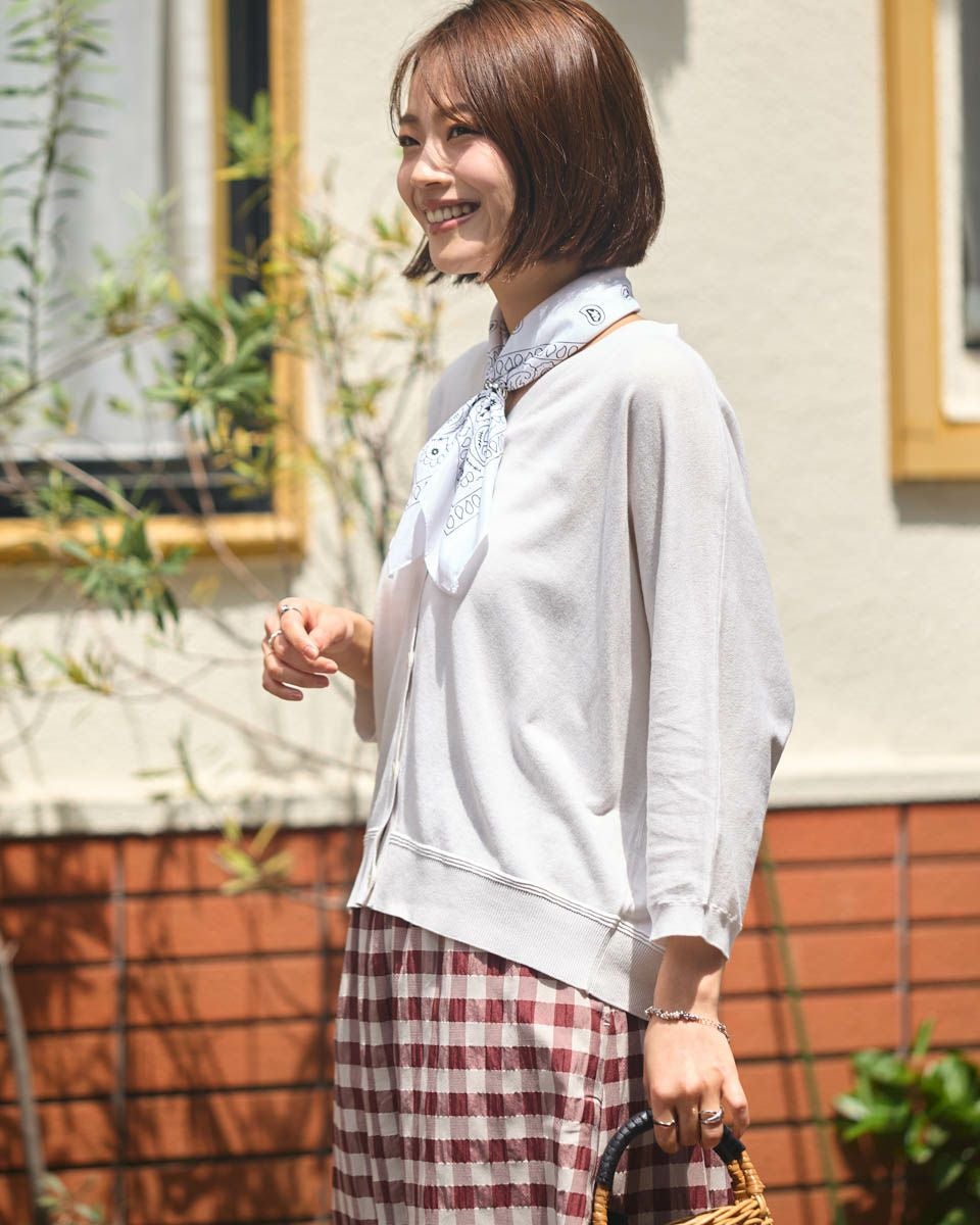 ニットカーディガン