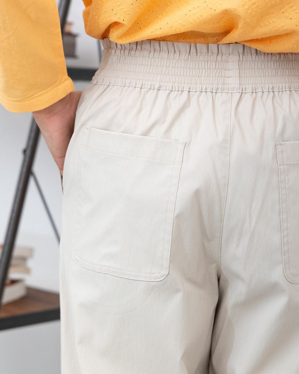 ストレートパンツ