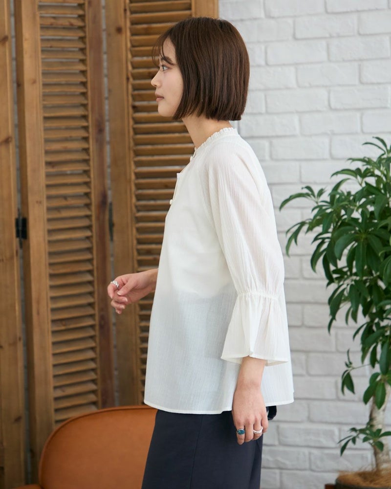 フレアブラウス