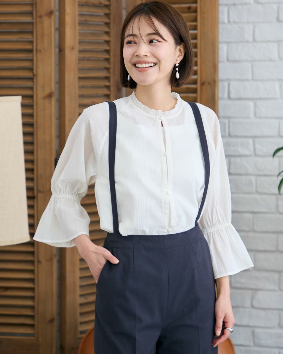 フレアブラウス