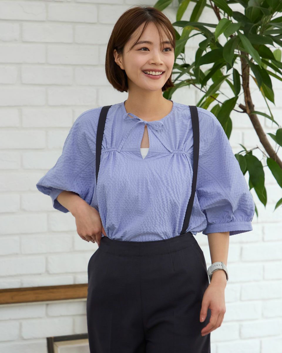 ギャザーブラウス