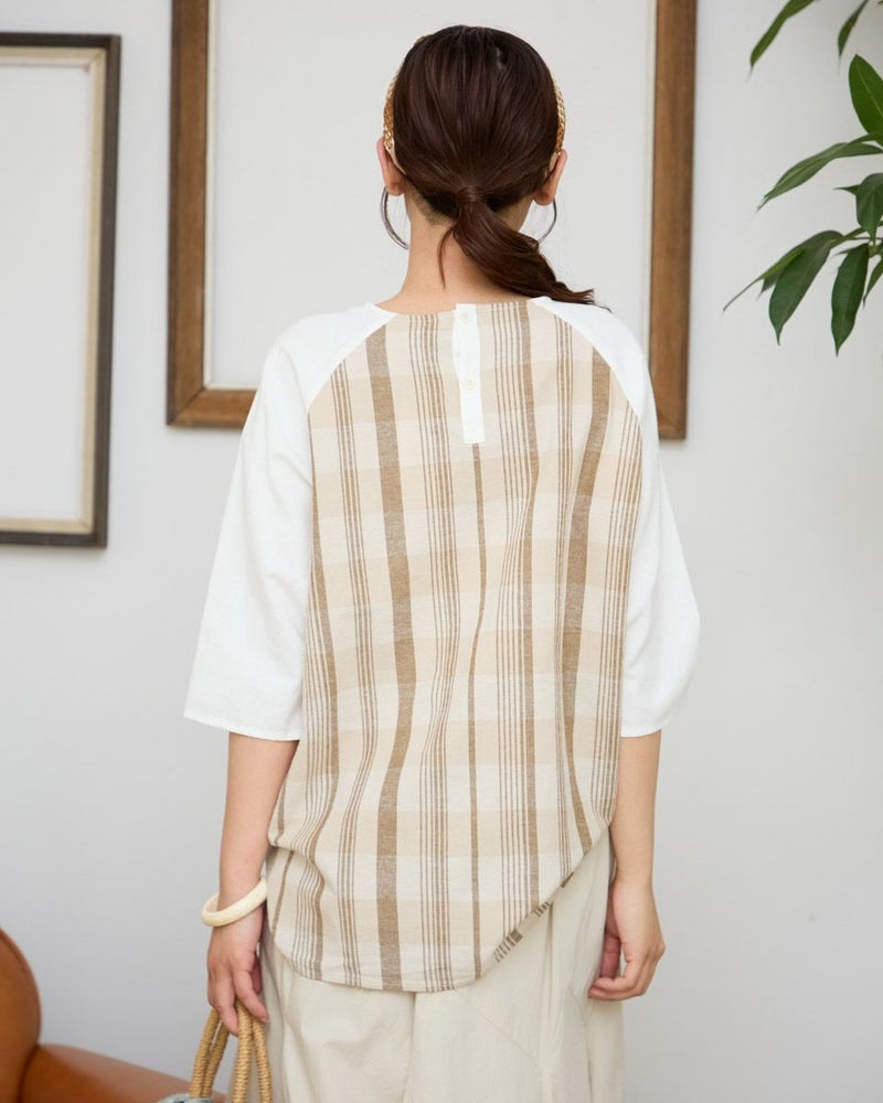 チェック＋無地ブラウス