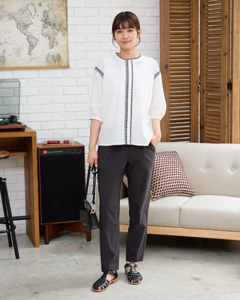 刺しゅうブラウス