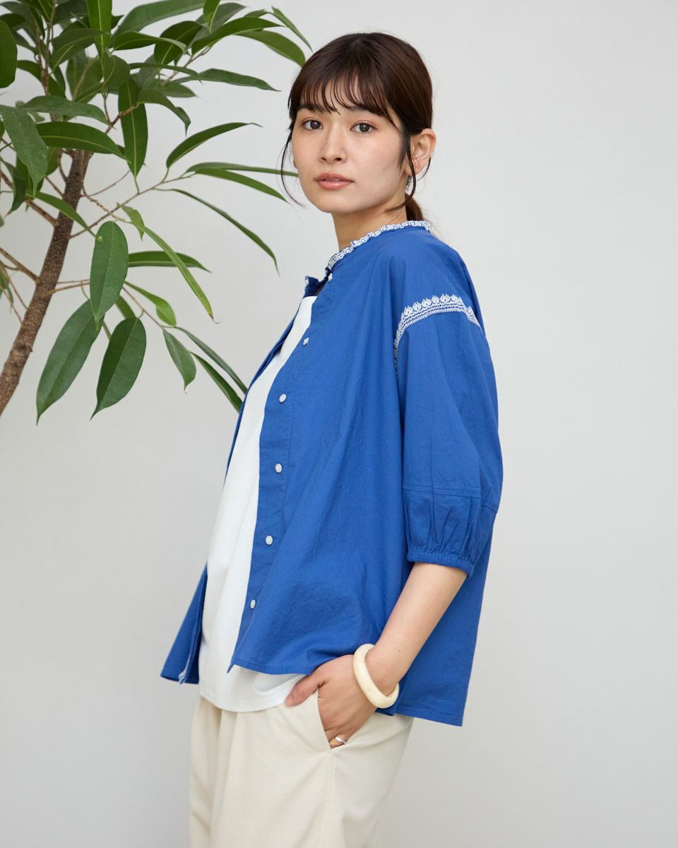 刺しゅうブラウス