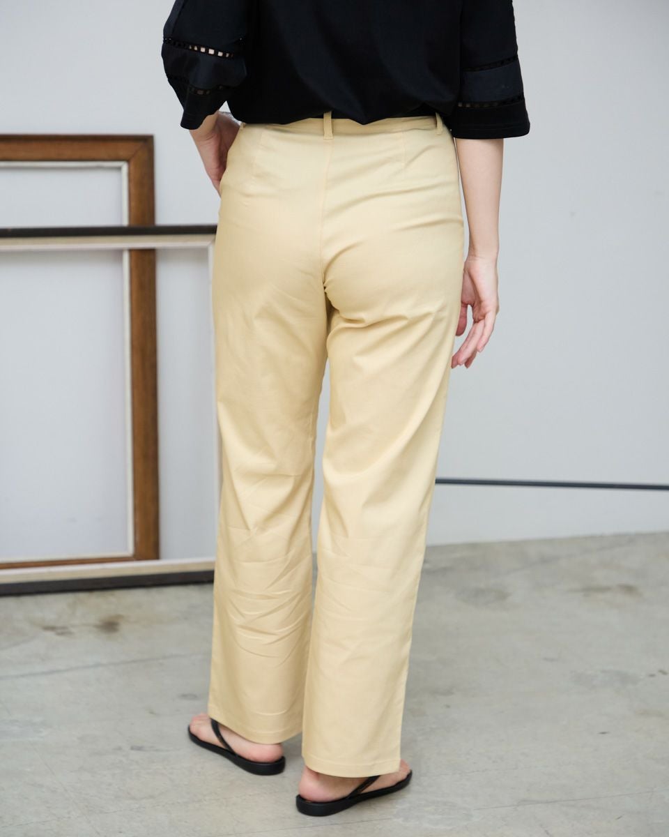 ストレートパンツ