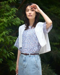 シャーリングブラウス