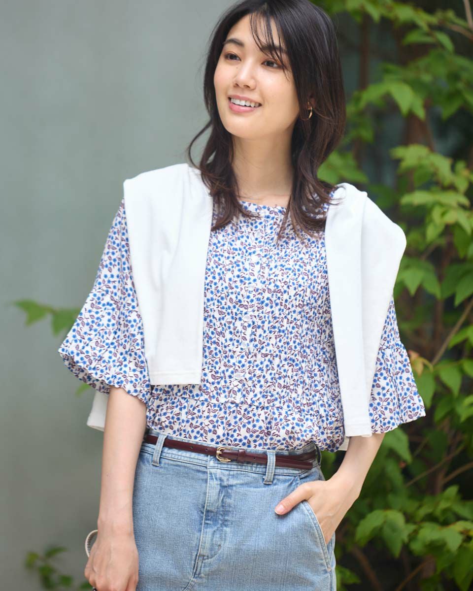 シャーリングブラウス